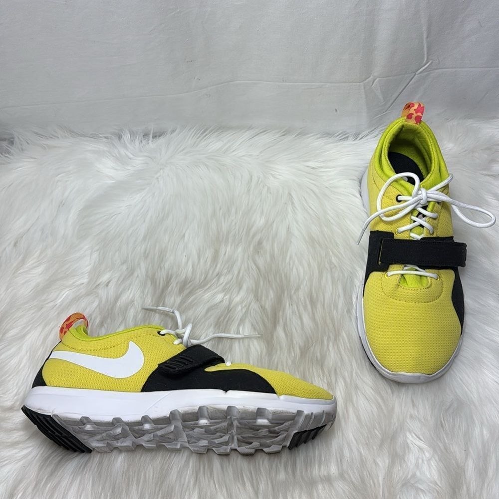 Nike ;Trainerendor Sonic Yellow and Black Athletic Shoes Sz 10.5